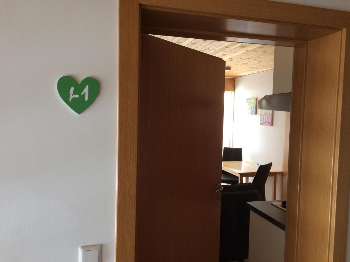 Waeldermetzge Huettenzimmer Und Wohnungen Warth  Eksteriør billede